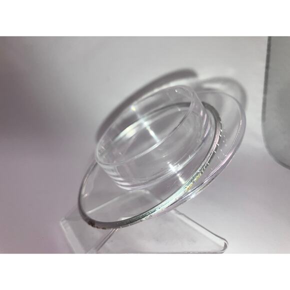 Silver-Tone Cut Pattern Textured 2.75" Bangle Bracelet! - Picture 4 of 5